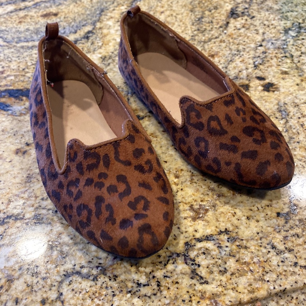 Old Navy kitty cat leopard slip on shoes